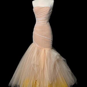 Preloved US 2 Vera Wang Mermaid Evening Gown